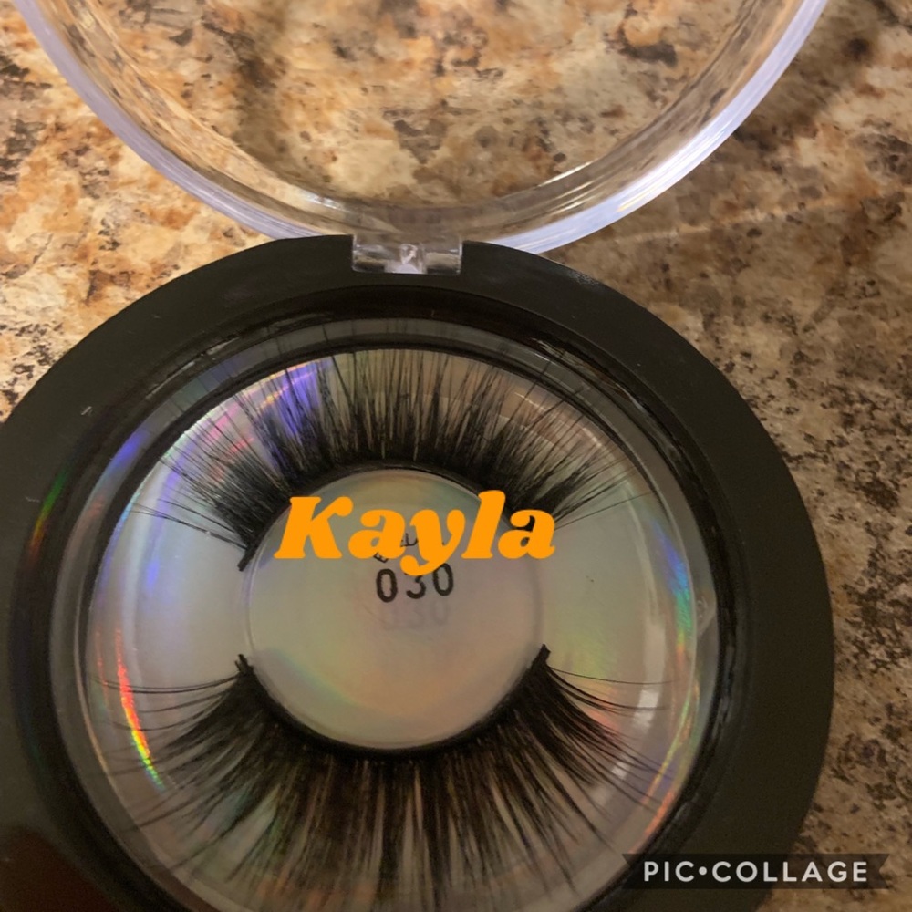 Wispy mink lashes